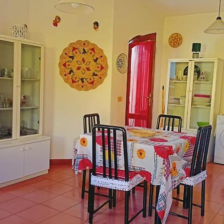 Ferienwohnung Casa Rosa 1 Piano Isola Rossa Exterior foto